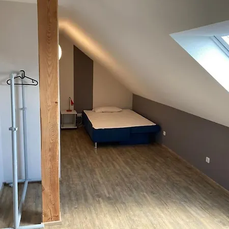 Apartmán 110qm Mit 2 Schlafzimmern & Grossem Wohnbereich *