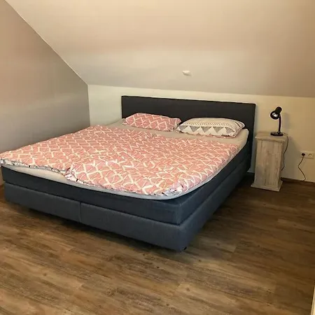 110qm Mit 2 Schlafzimmern & Grossem Wohnbereich * Nusttal