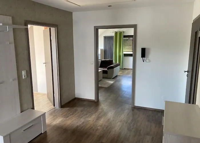 110qm Mit 2 Schlafzimmern & Grossem Wohnbereich Διαμέρισμα Nusttal