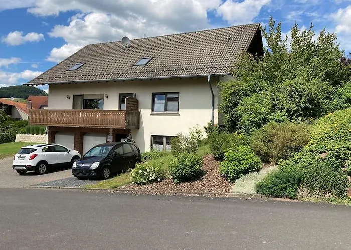 110qm Mit 2 Schlafzimmern & Grossem Wohnbereich *