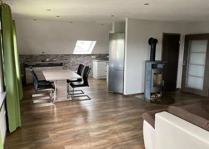 110qm Mit 2 Schlafzimmern & Grossem Wohnbereich * Nusttal