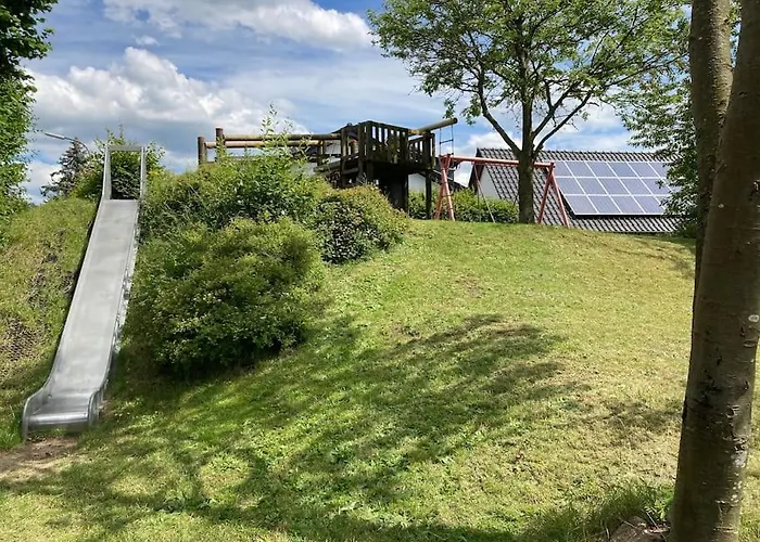 110qm Mit 2 Schlafzimmern & Grossem Wohnbereich Διαμέρισμα